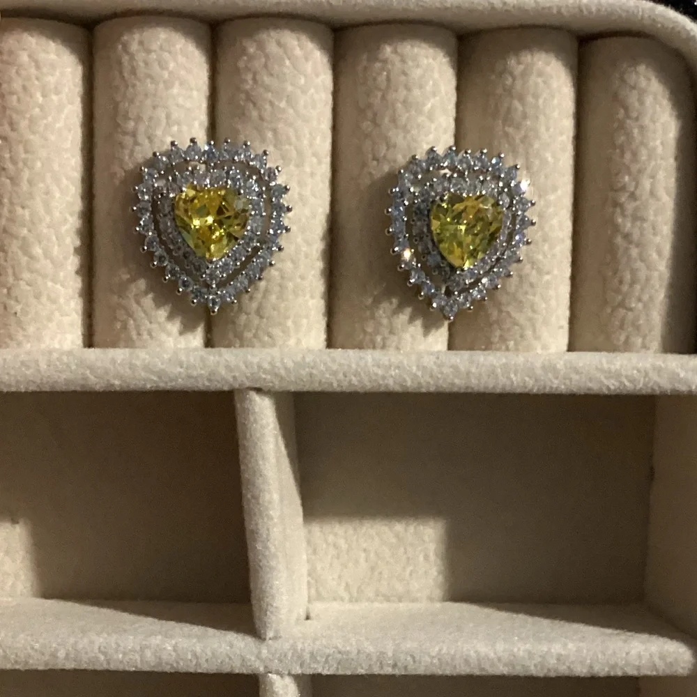 💛 Gorgeous Canary Yellow Heart shaped Studs with Sparkling Double Halo